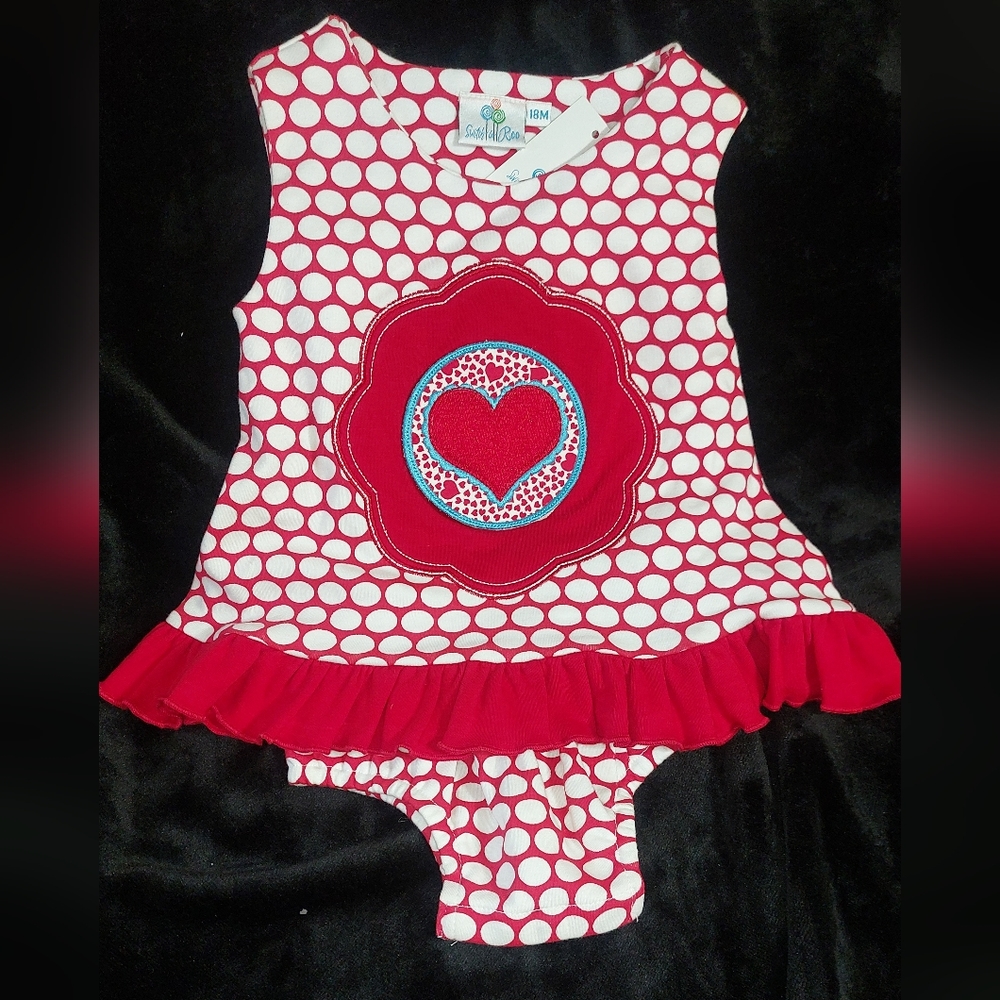 Switch A Roo Red and White Romper with Changeable Velcro Patch. Size 18mths,